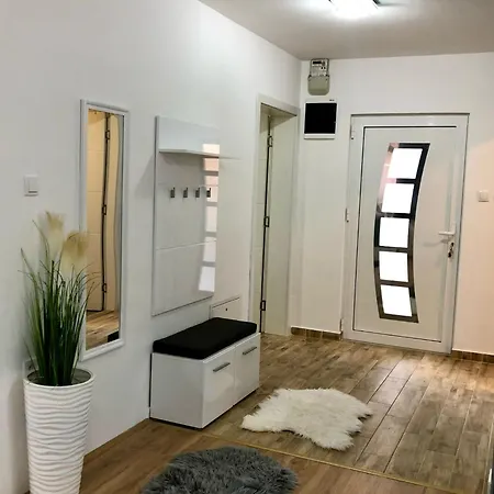 Apartment Aki *