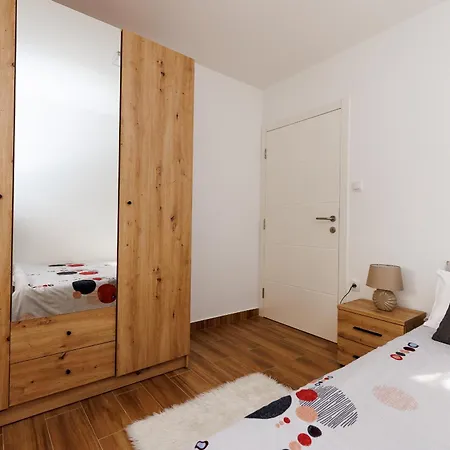 Apartament Aki