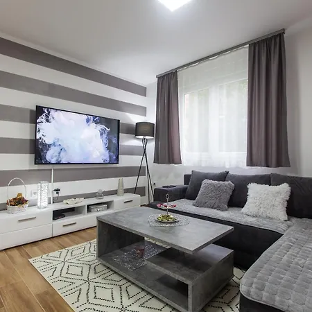 Apartament Aki